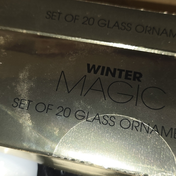 17 glass Christmas ornaments very hard to find. Will come on the original box. - Picture 4 of 7